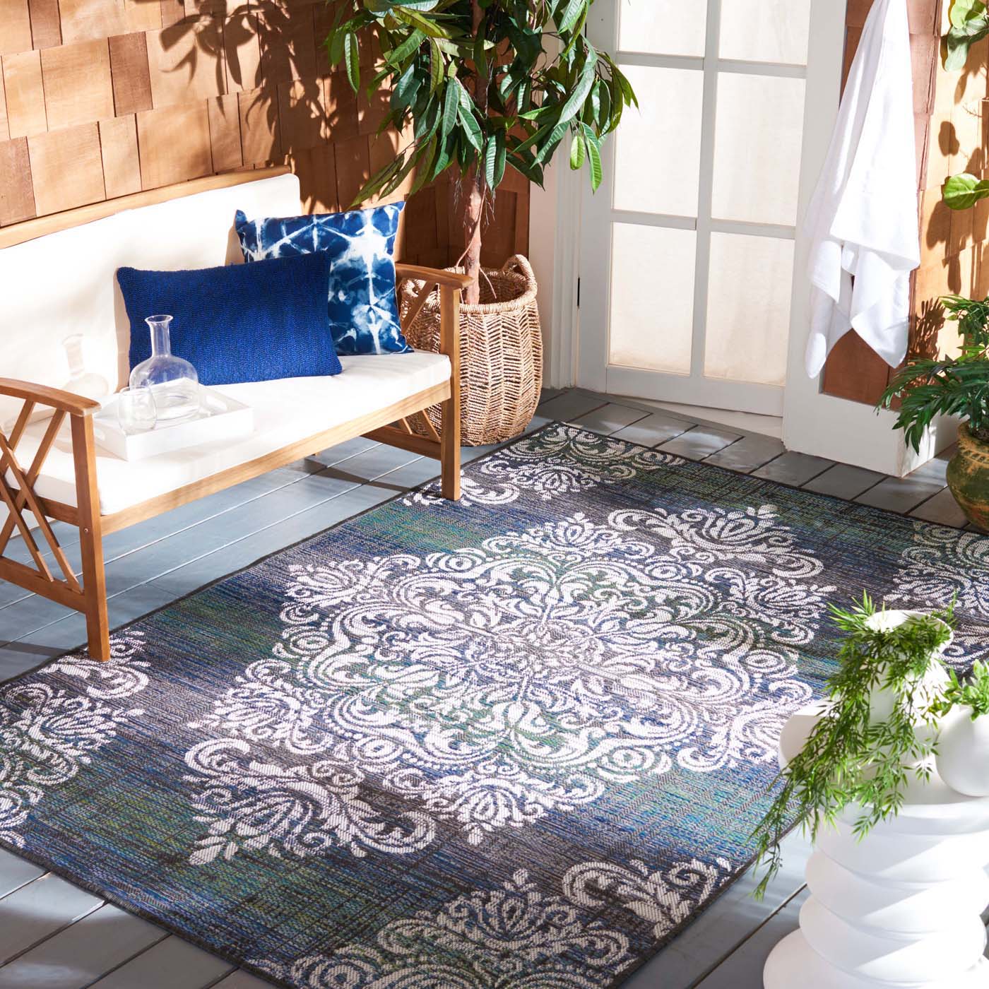 Safavieh Havana 392 Rug, HAV392 - Light Silver / Blue