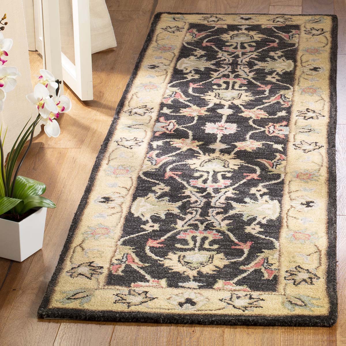 Safavieh Heritage 43 Rug, HG343 - Charcoal / Gold