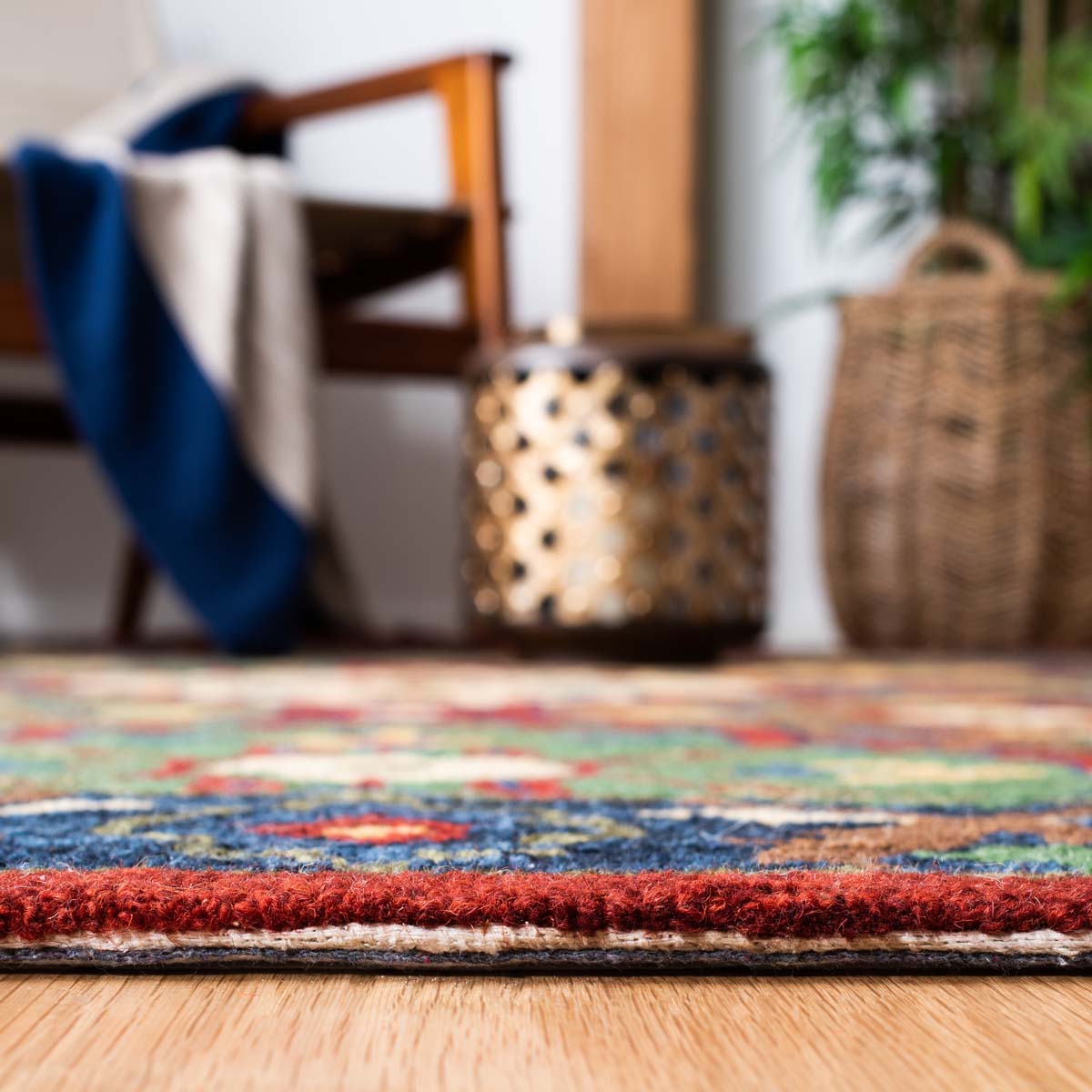 Safavieh Heritage 54 Rug, HG354 - Red / Blue