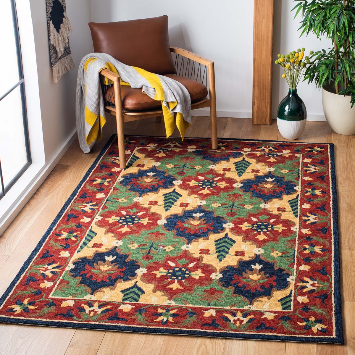 Safavieh Heritage 55 Rug, HG355 - Red / Green