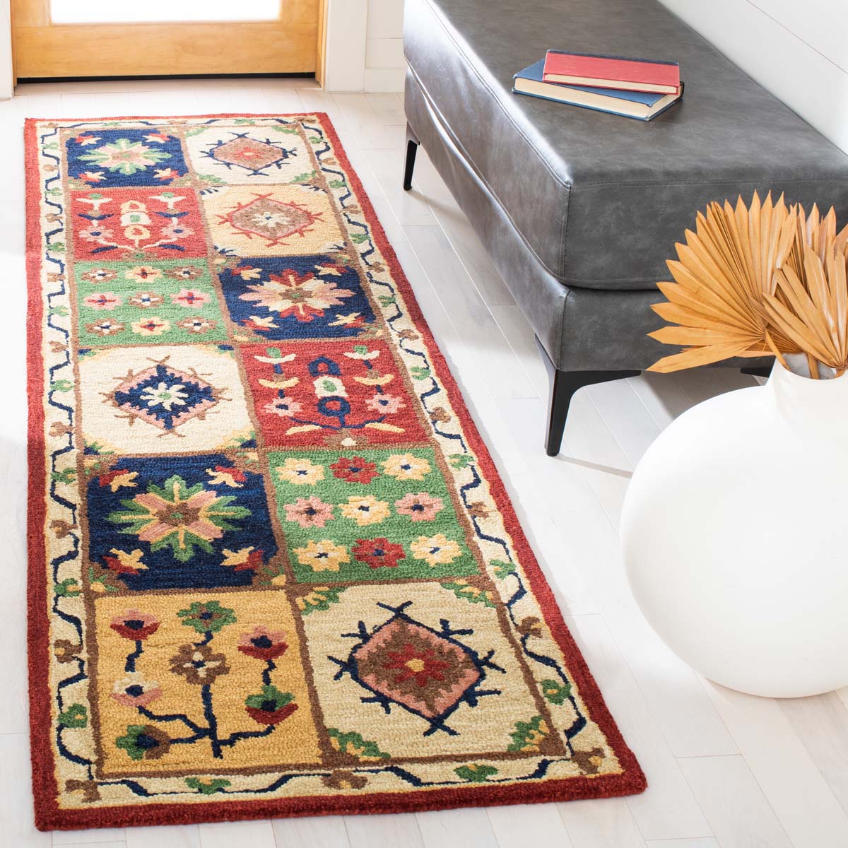 Safavieh Heritage 56 Rug, HG356 - Green / Red