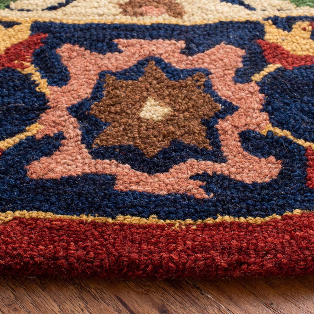 Safavieh Heritage 56 Rug, HG356 - Green / Red