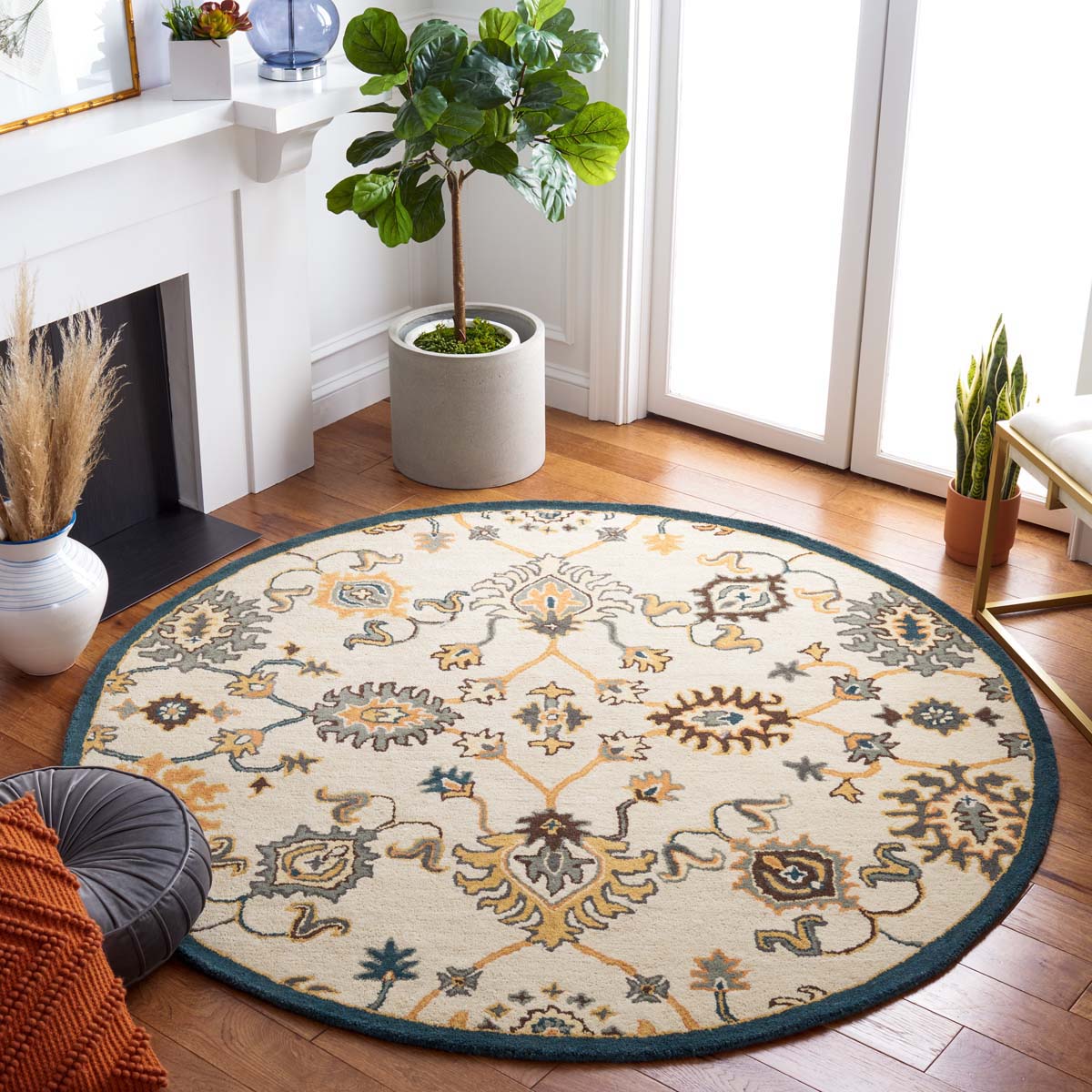 Safavieh Heritage 75 Rug, HG375 - Beige / Ivory