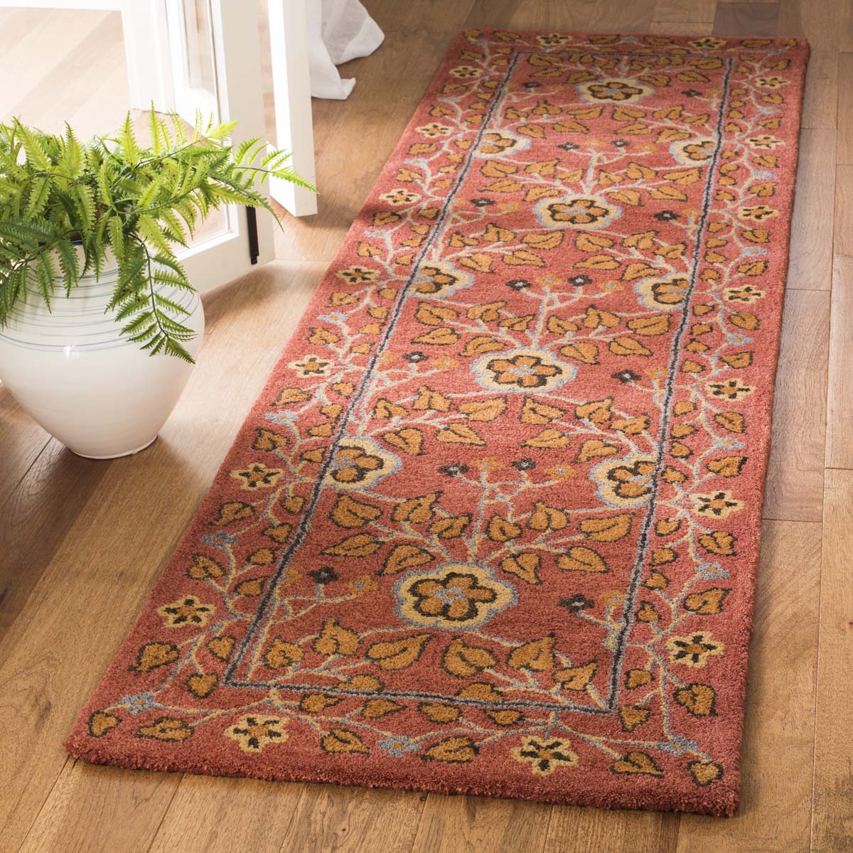 Safavieh Heritage 07A Rug, HG407A - Red / Multi