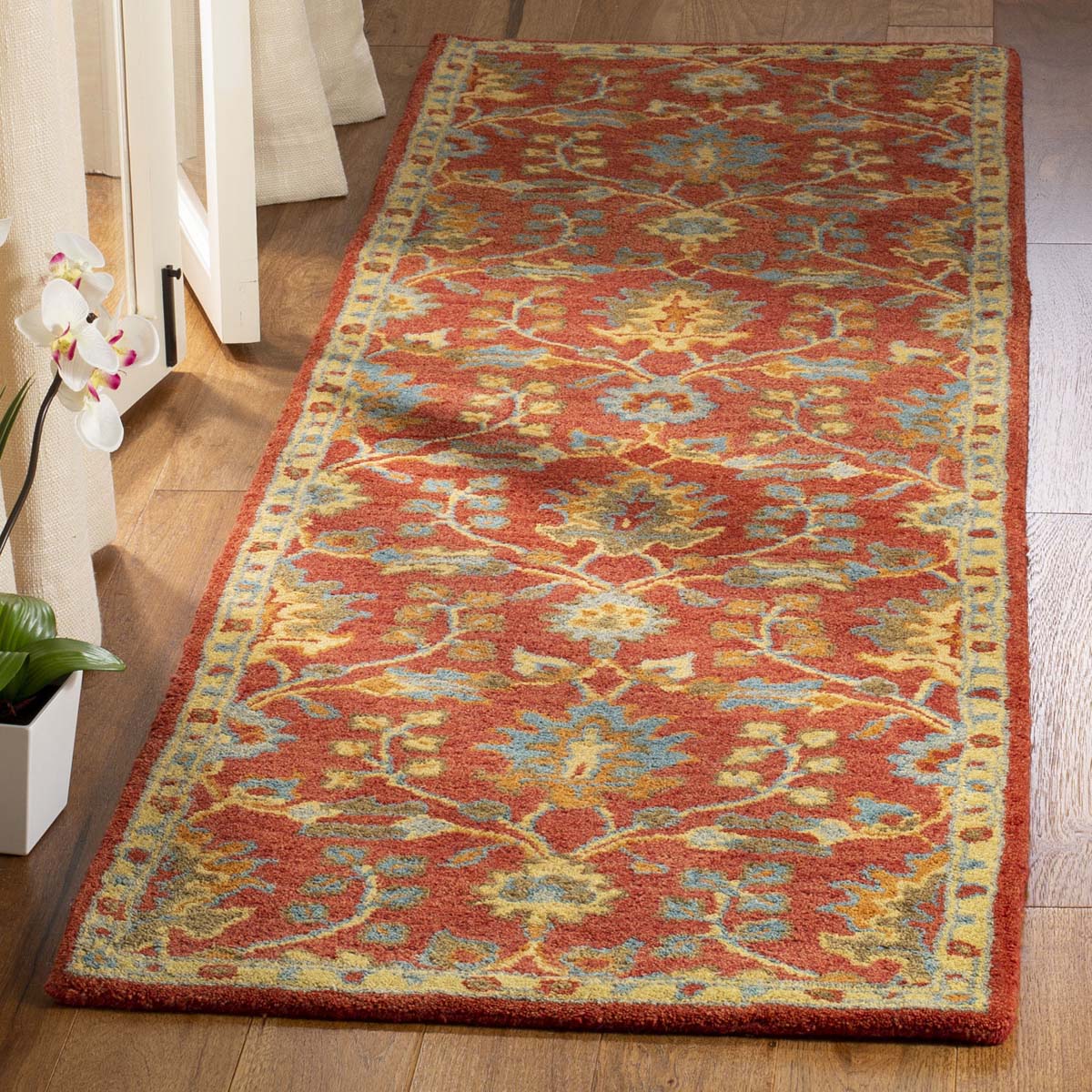 Safavieh Heritage 17Q Rug, HG417Q - Red / Multi