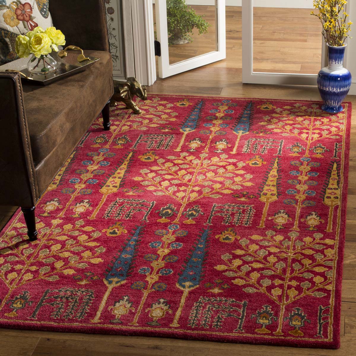 Safavieh Heritage 18Q Rug, HG418Q - Red / Multi