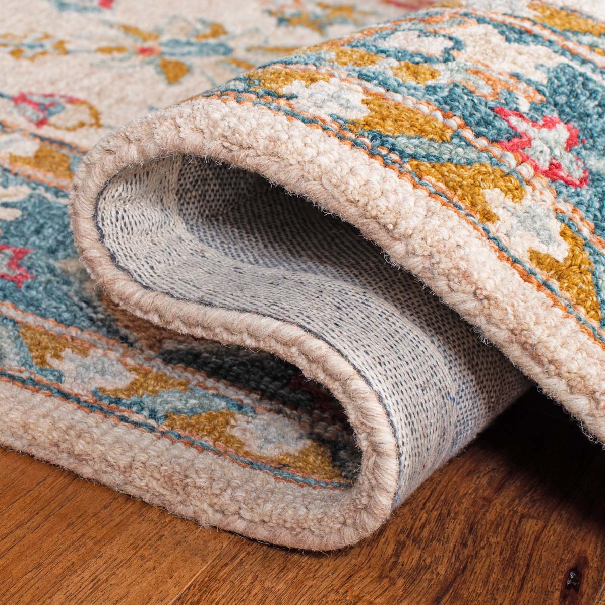 Safavieh Heritage 65 Rug, HG565 - Beige / Teal