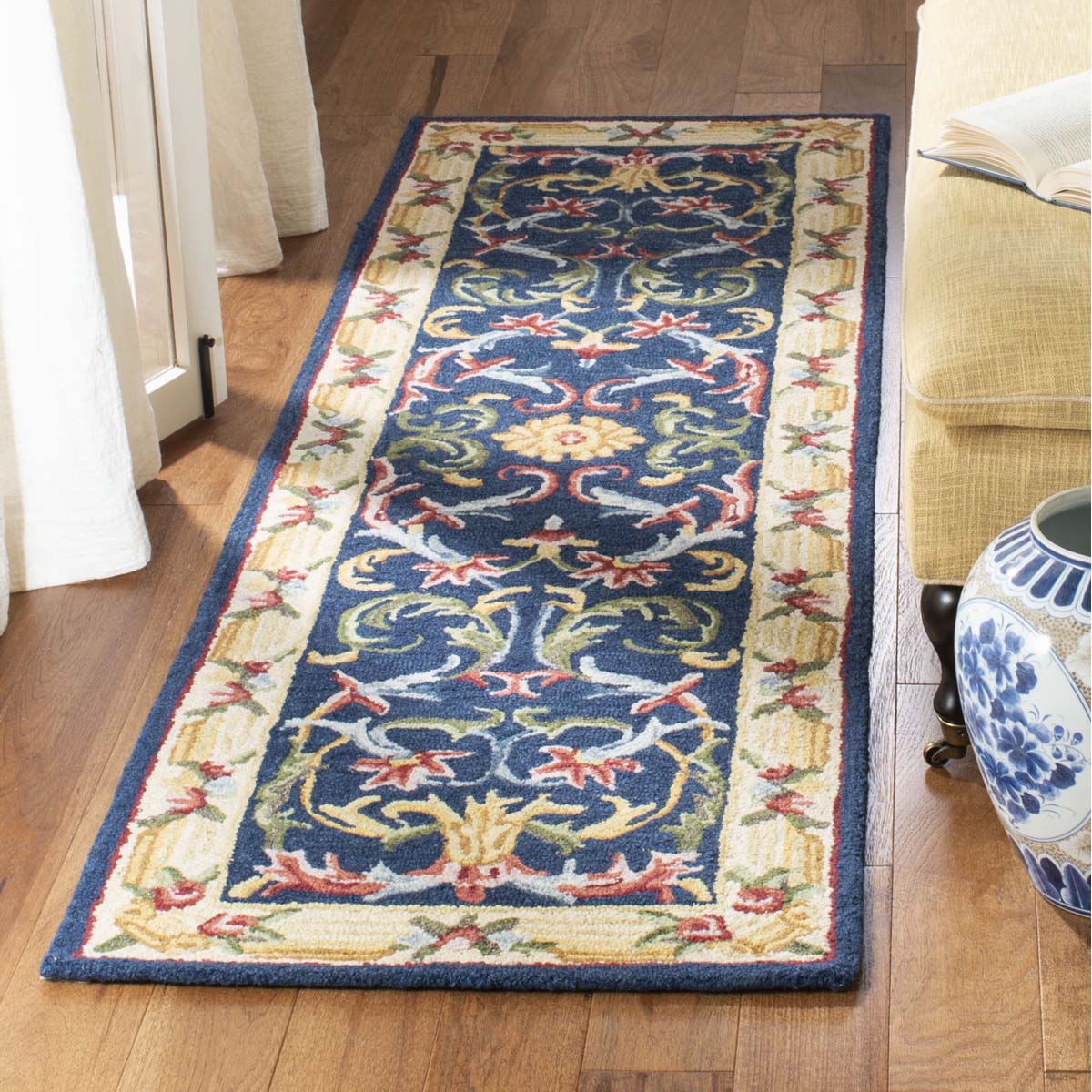 Safavieh Heritage 57 Rug, HG657 - Navy / Ivory