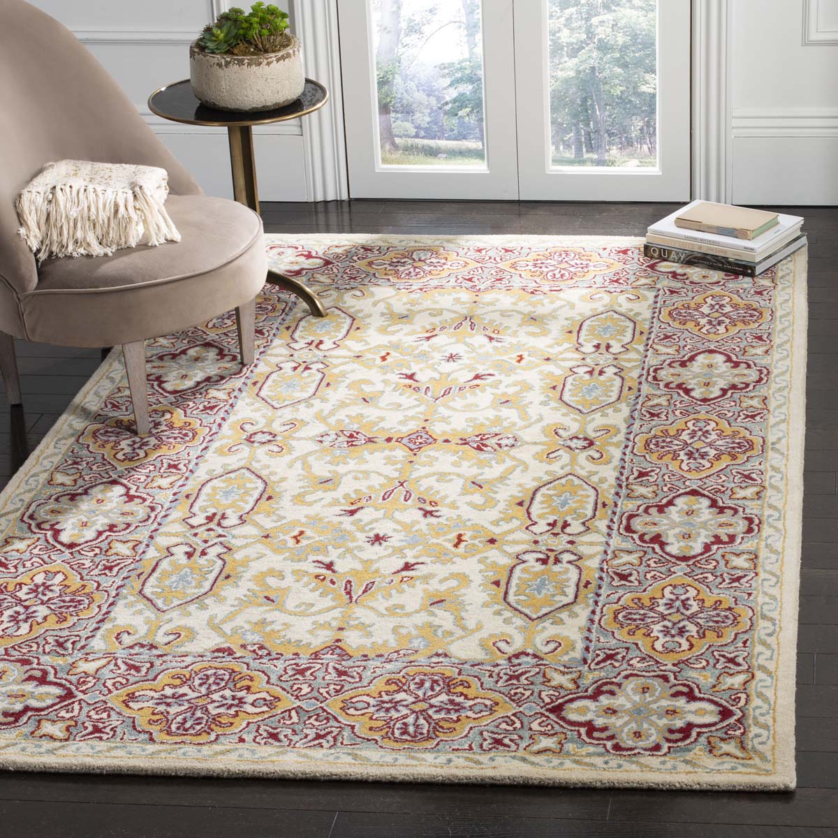 Safavieh Heritage 39A Rug, HG739A - Ivory / Blue