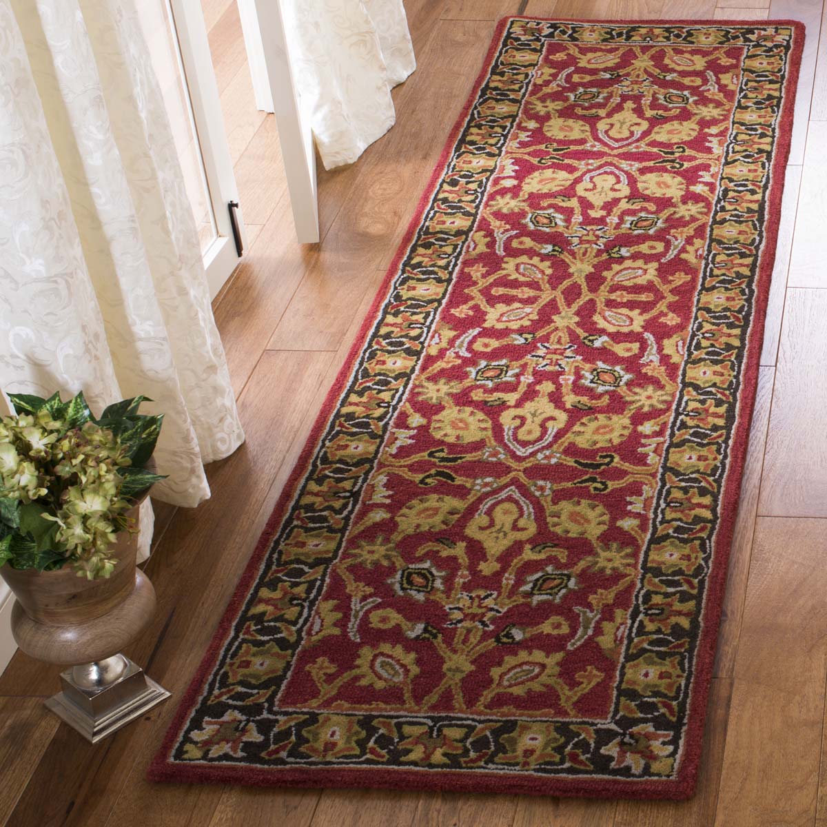 Safavieh Heritage 45Q Rug, HG745Q - Red / Gold