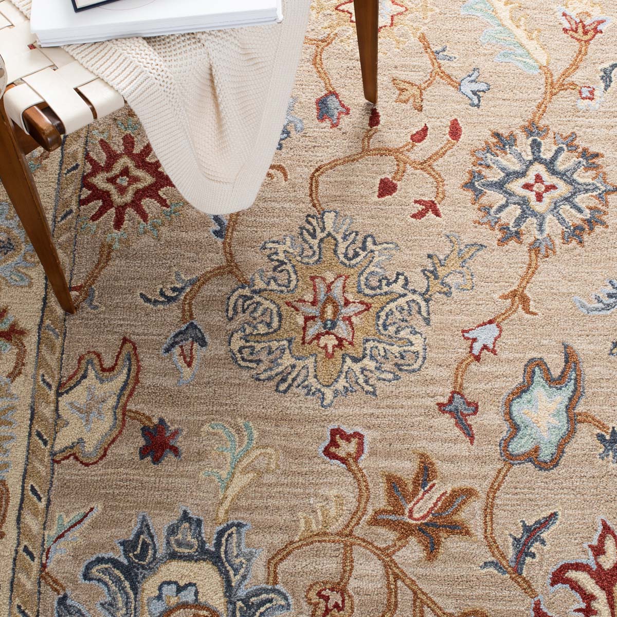 Safavieh Heritage 25 Rug, HG825 - Brown / Beige