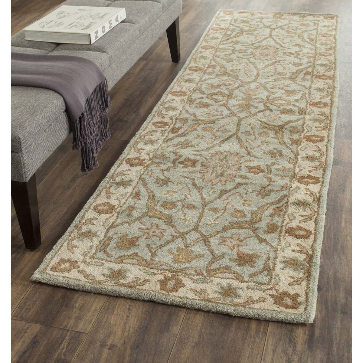 Safavieh Heritage 37 Rug, HG937 - Light Blue / Ivory