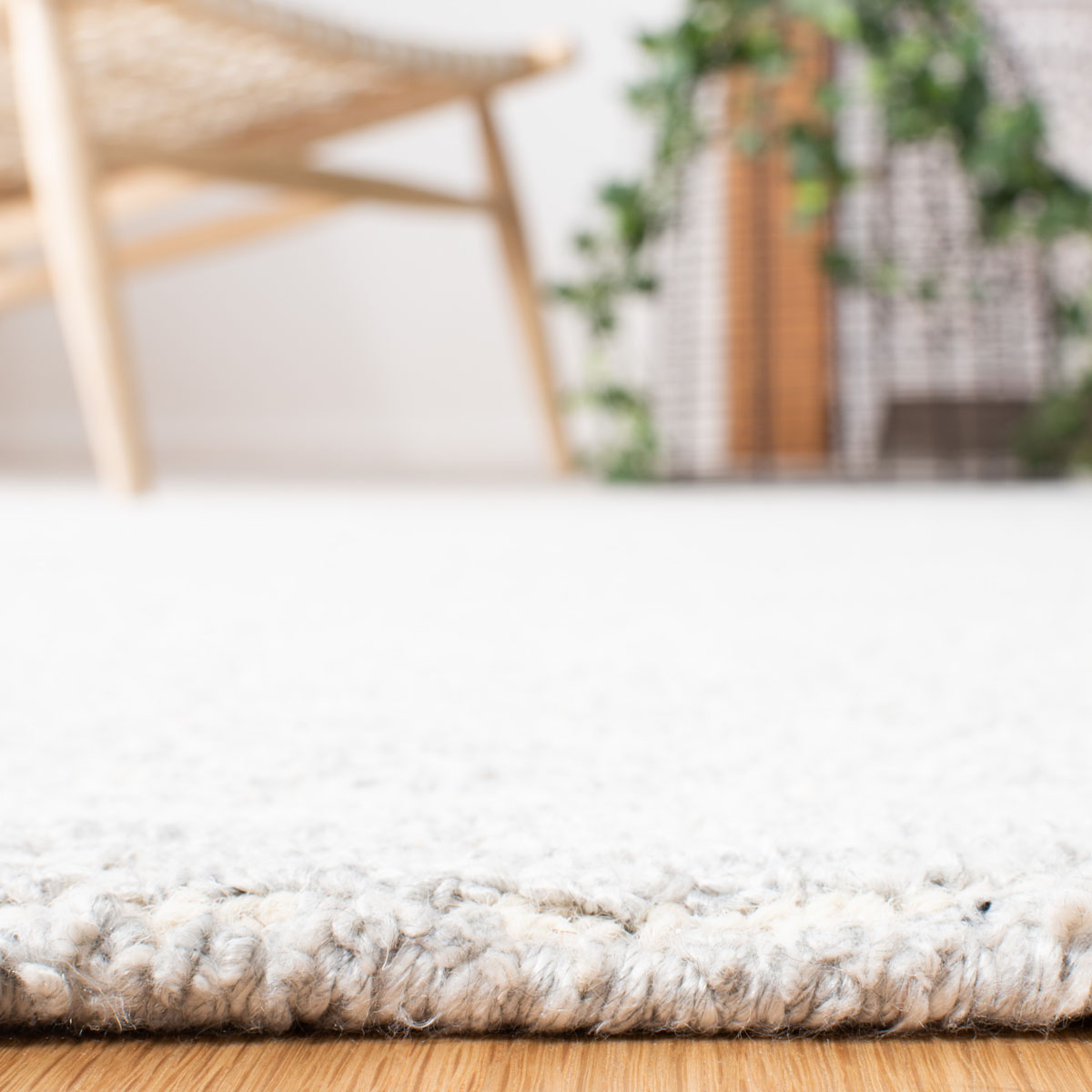 Safavieh Himalaya 153 Rug, HIM153 - Silver