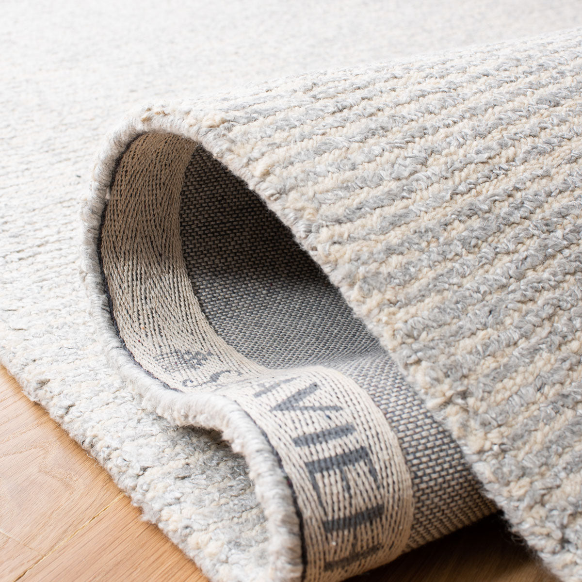 Safavieh Himalaya 153 Rug, HIM153 - Silver