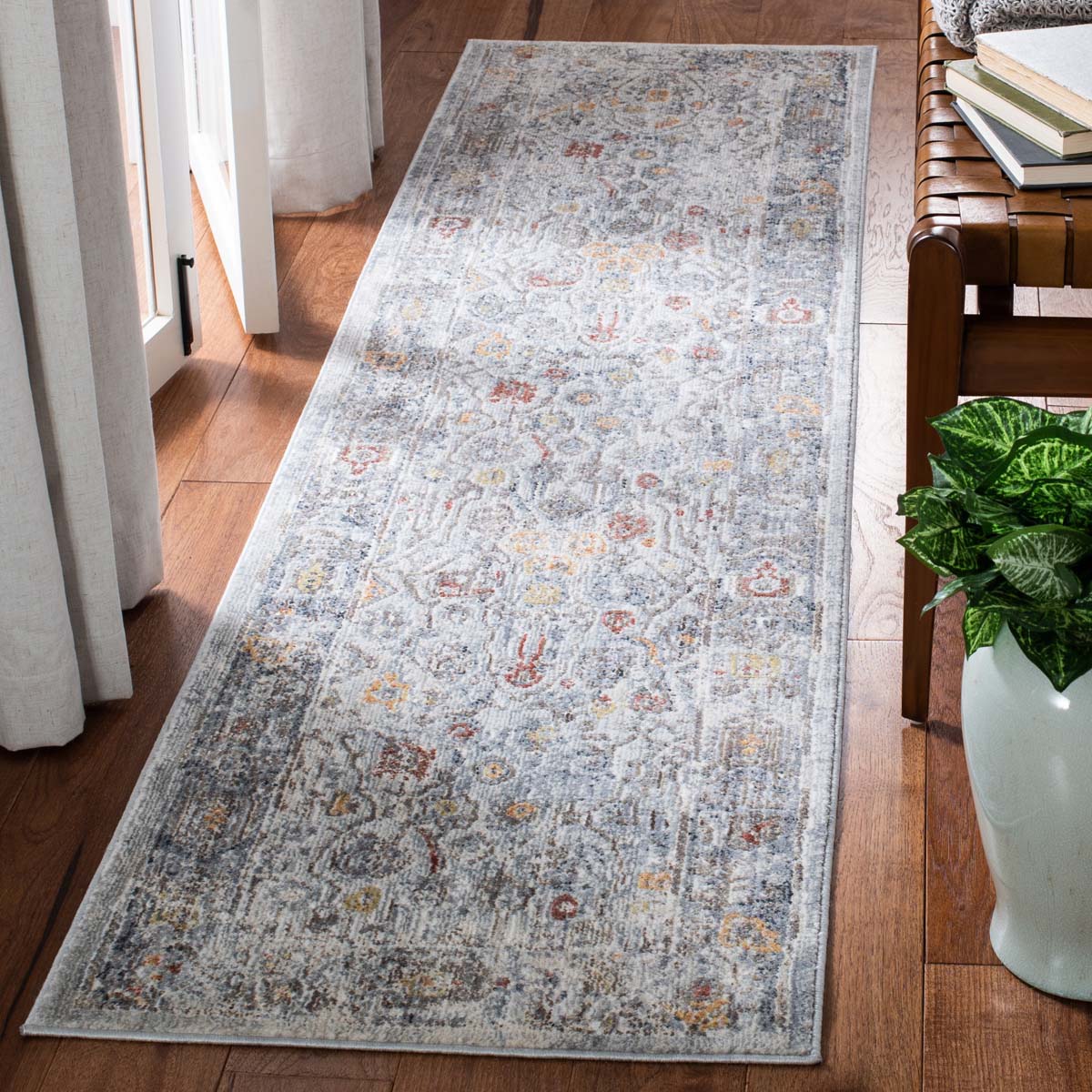Safavieh History 546 Rug, HIS546 - Light Grey / Gold