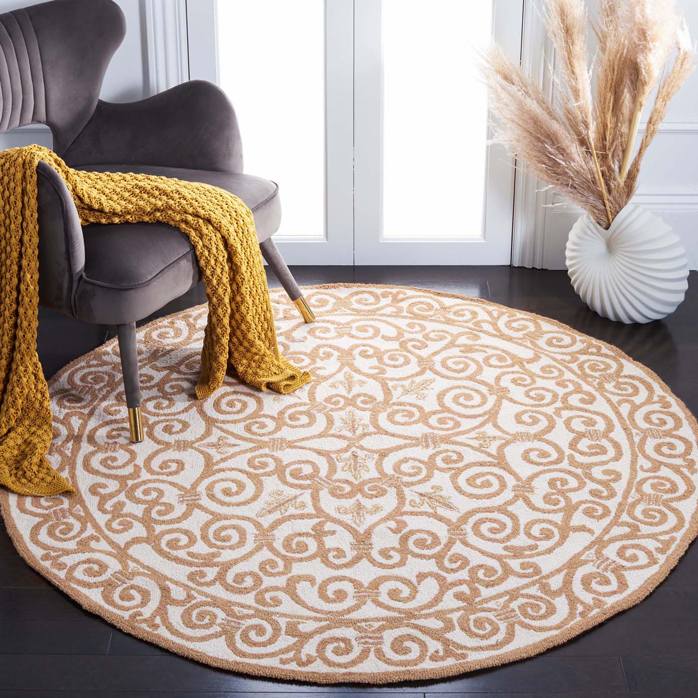 Safavieh Chelsea 1P Rug, HK11P - vory / Gold