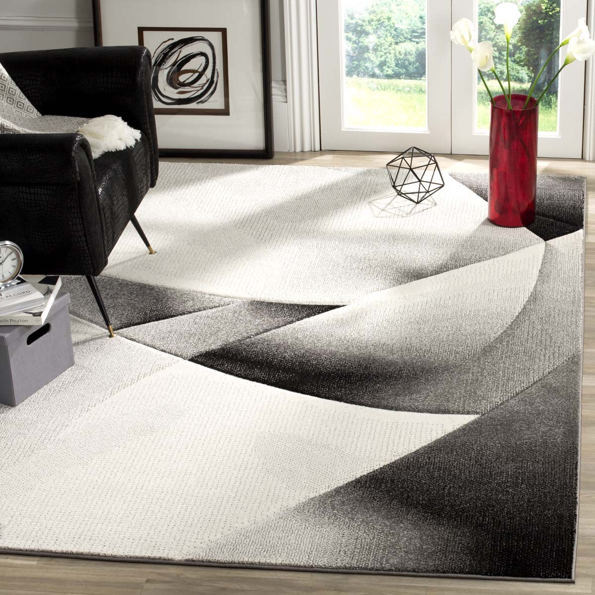 Safavieh Hollywood 713 Rug, HLW713 - Grey / Dark Grey