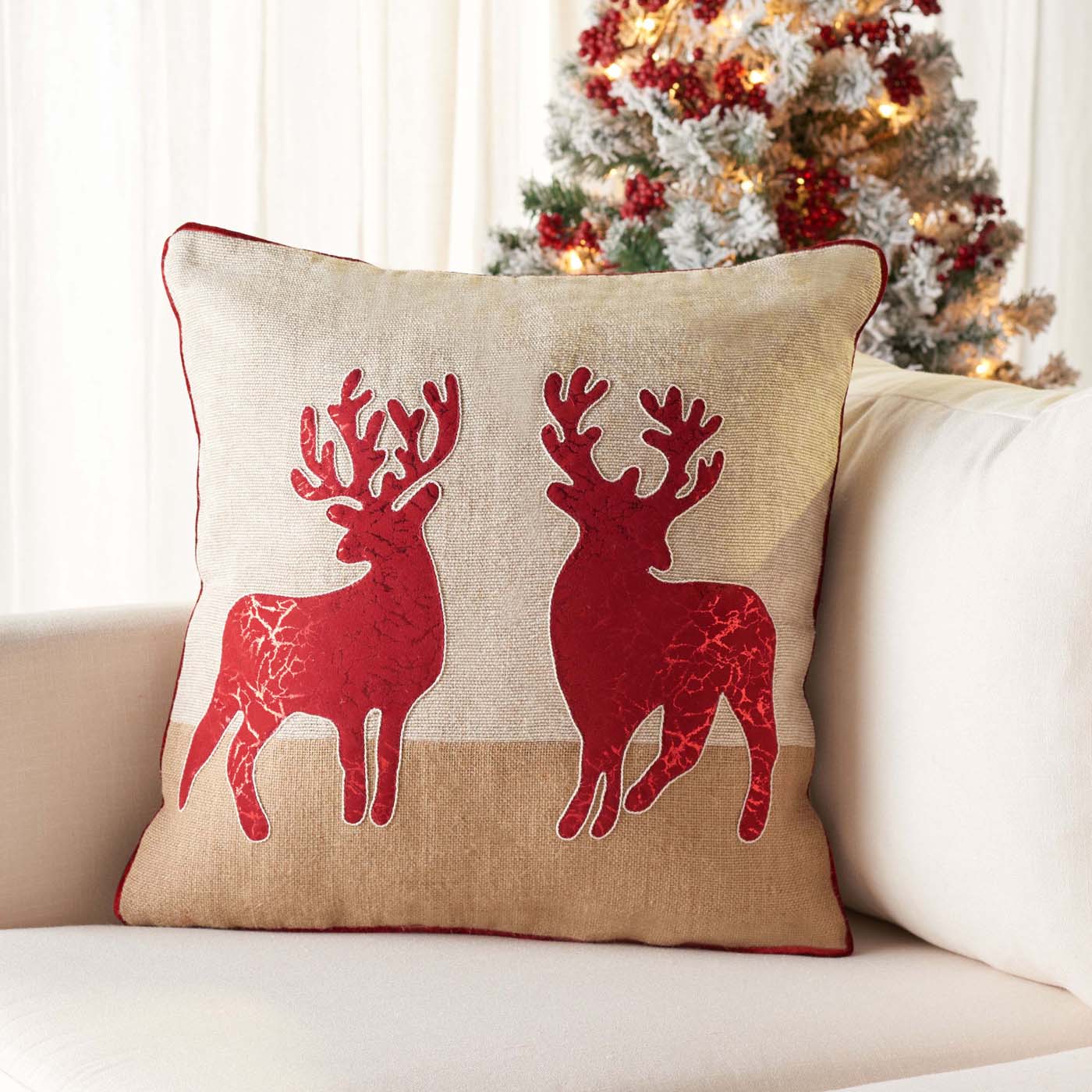 Safavieh Holiday Reindeer Pillow , HOL4006