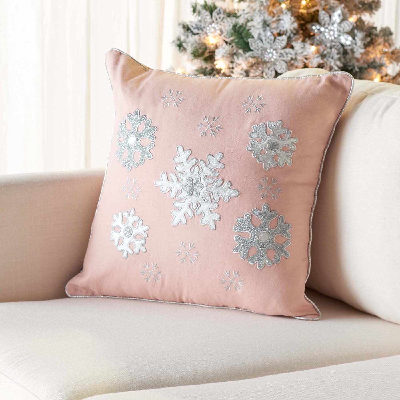 Safavieh Sunderland Snowflake Pillow , HOL4010 - Silver / Pink