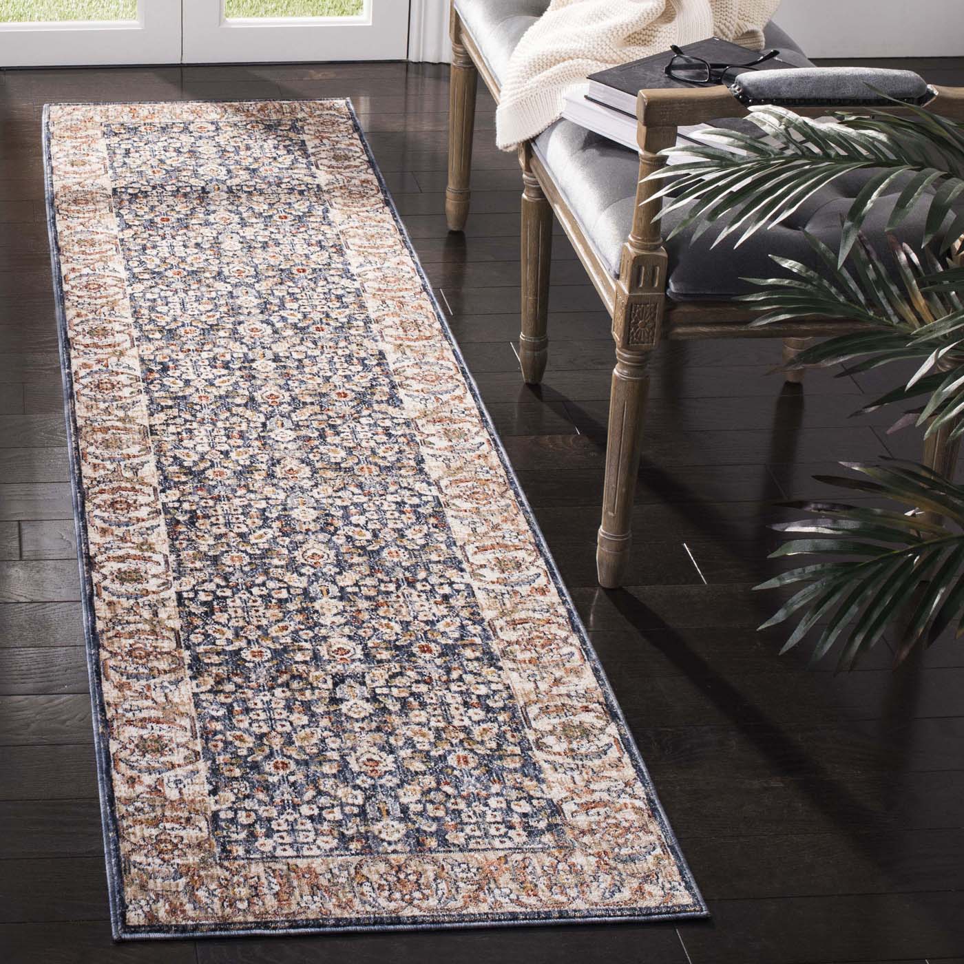 Safavieh Heirloom 701 Rug, HRL701 - Navy / Beige
