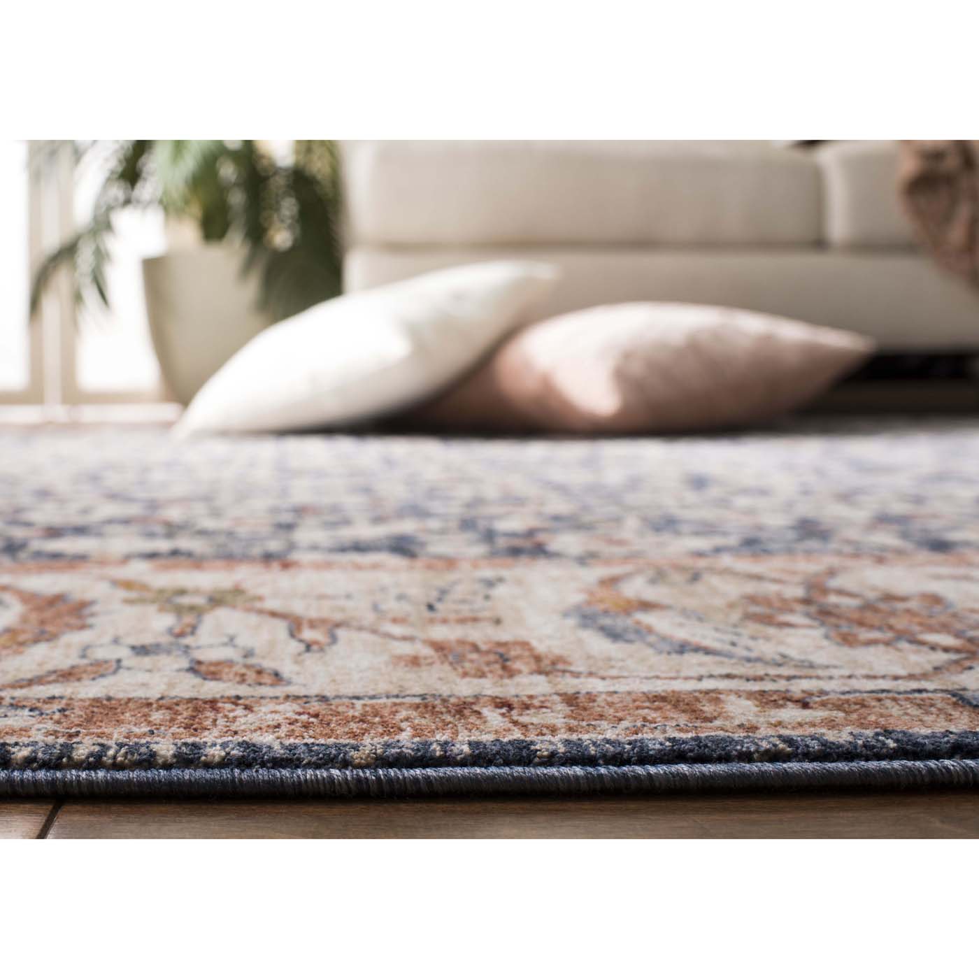 Safavieh Heirloom 701 Rug, HRL701 - Navy / Beige