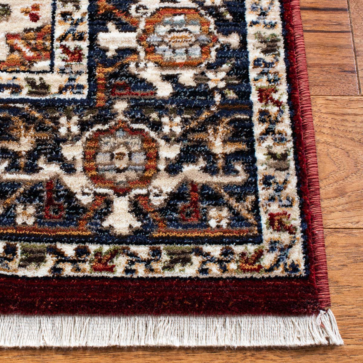 Safavieh Herat 301 Rug, HRT301 - Red / Ivory