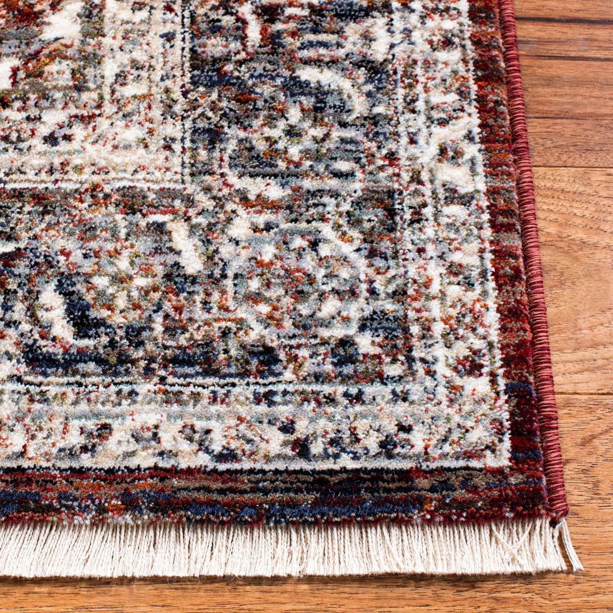 Safavieh Herat 321 Rug, HRT321 - Red / Ivory