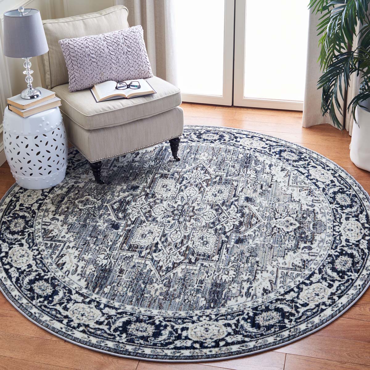 Safavieh Herat 331 Rug, HRT331 - Navy / Ivory
