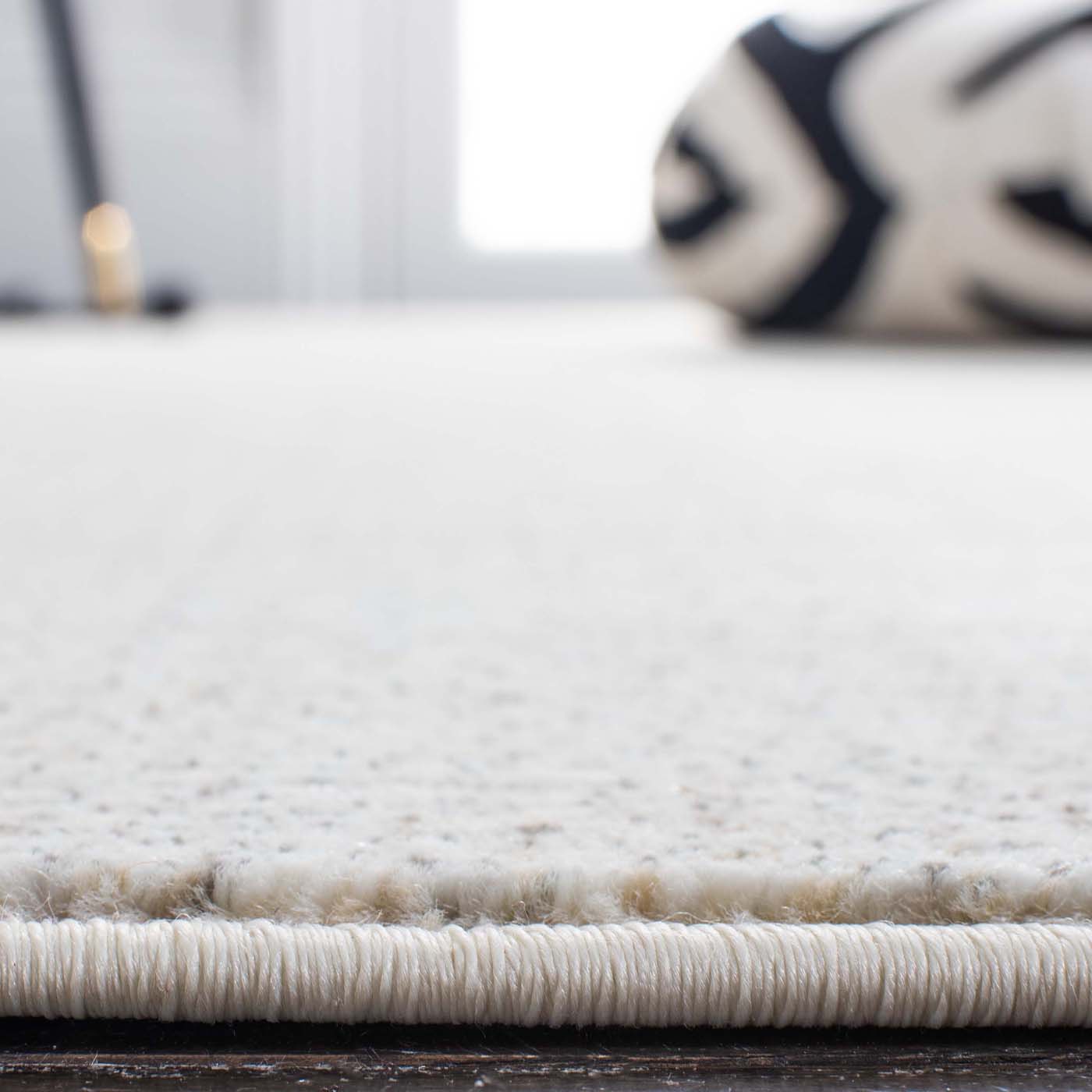 Safavieh Herat 341 Rug, HRT341 - Ivory / Beige