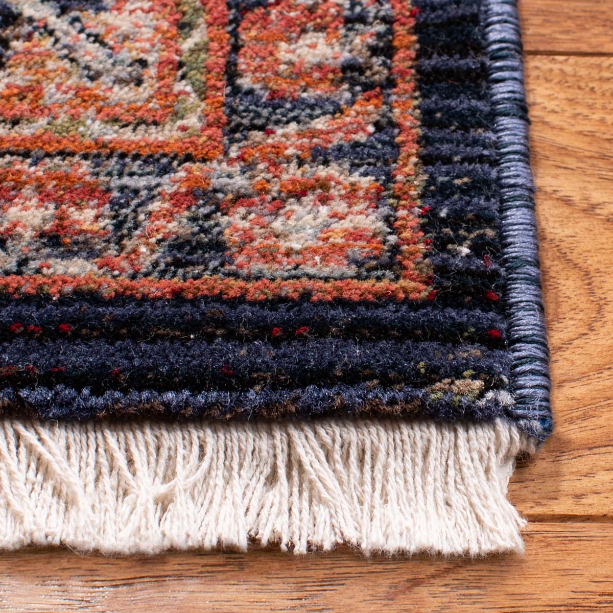 Safavieh Herat 355 Rug, HRT355 - Cream / Rust
