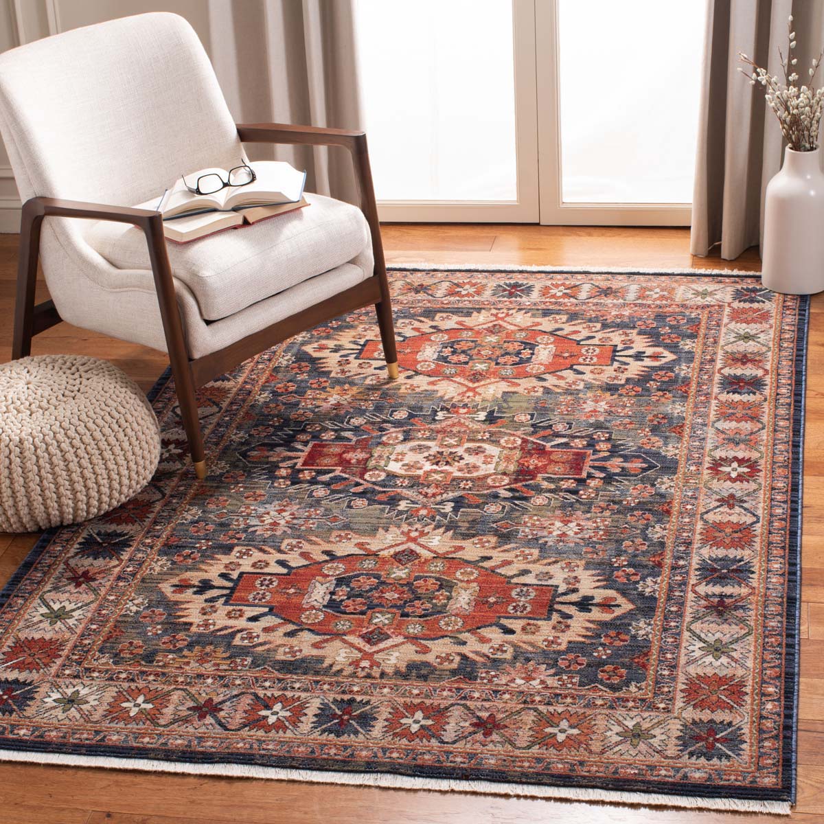 Safavieh Herat 355 Rug, HRT355 - Cream / Rust