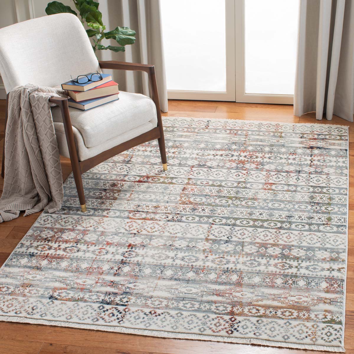 Safavieh Herat 370 Rug, HRT370 - Ivory / Rust