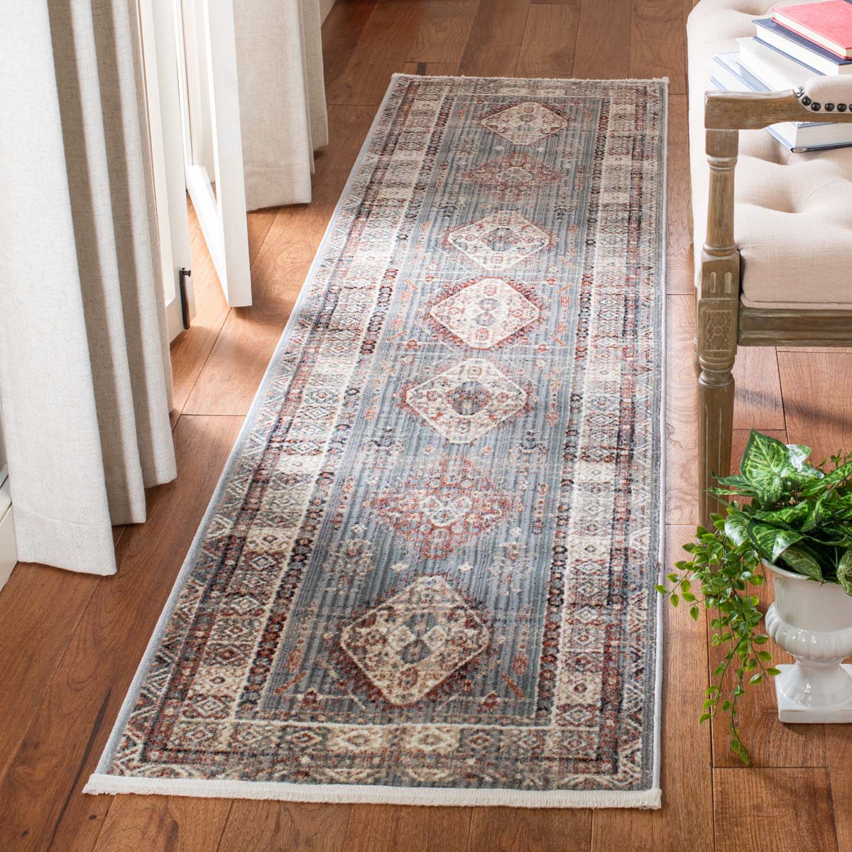 Safavieh Herat 379 Rug, HRT379 - Grey / Cream