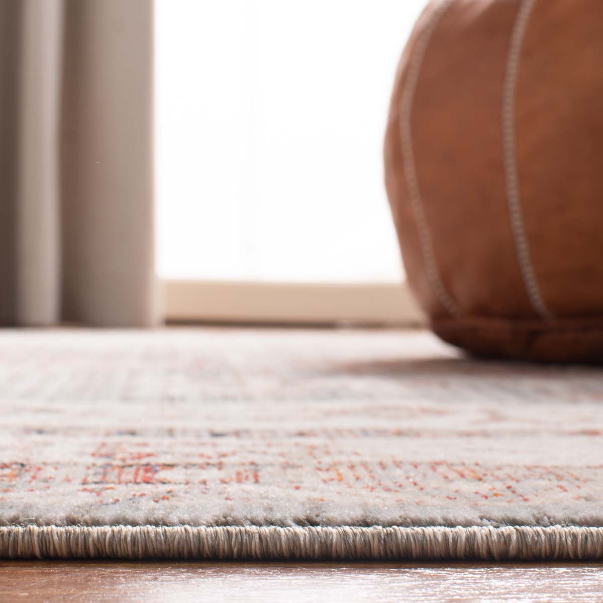 Safavieh Herat 379 Rug, HRT379 - Grey / Cream