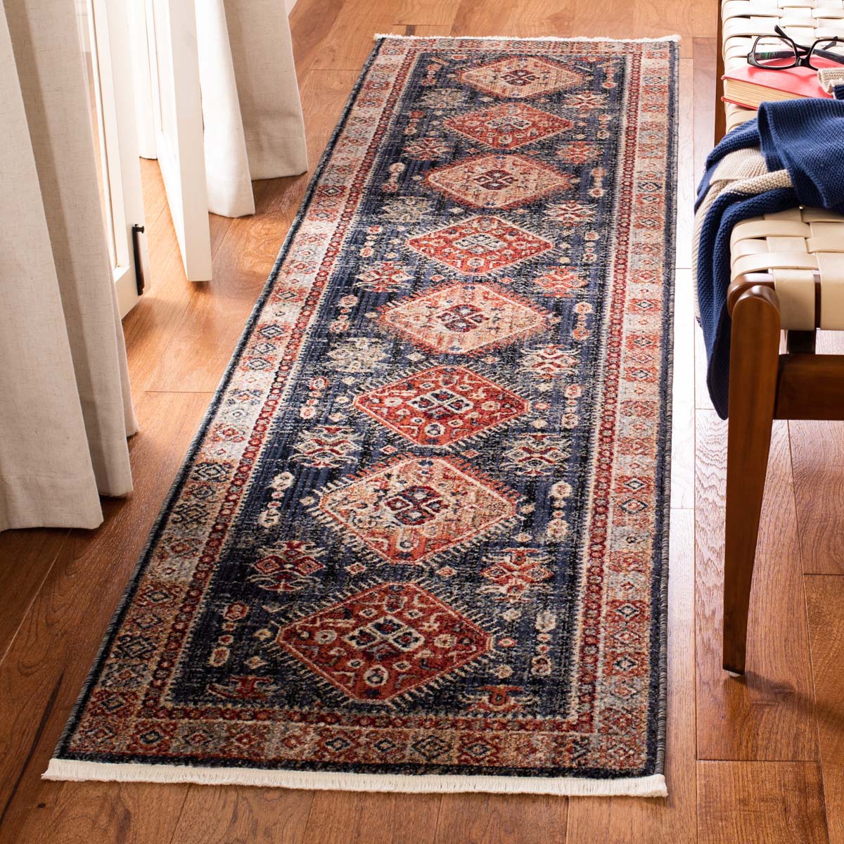Safavieh Herat 379 Rug, HRT379 - Rust / Black