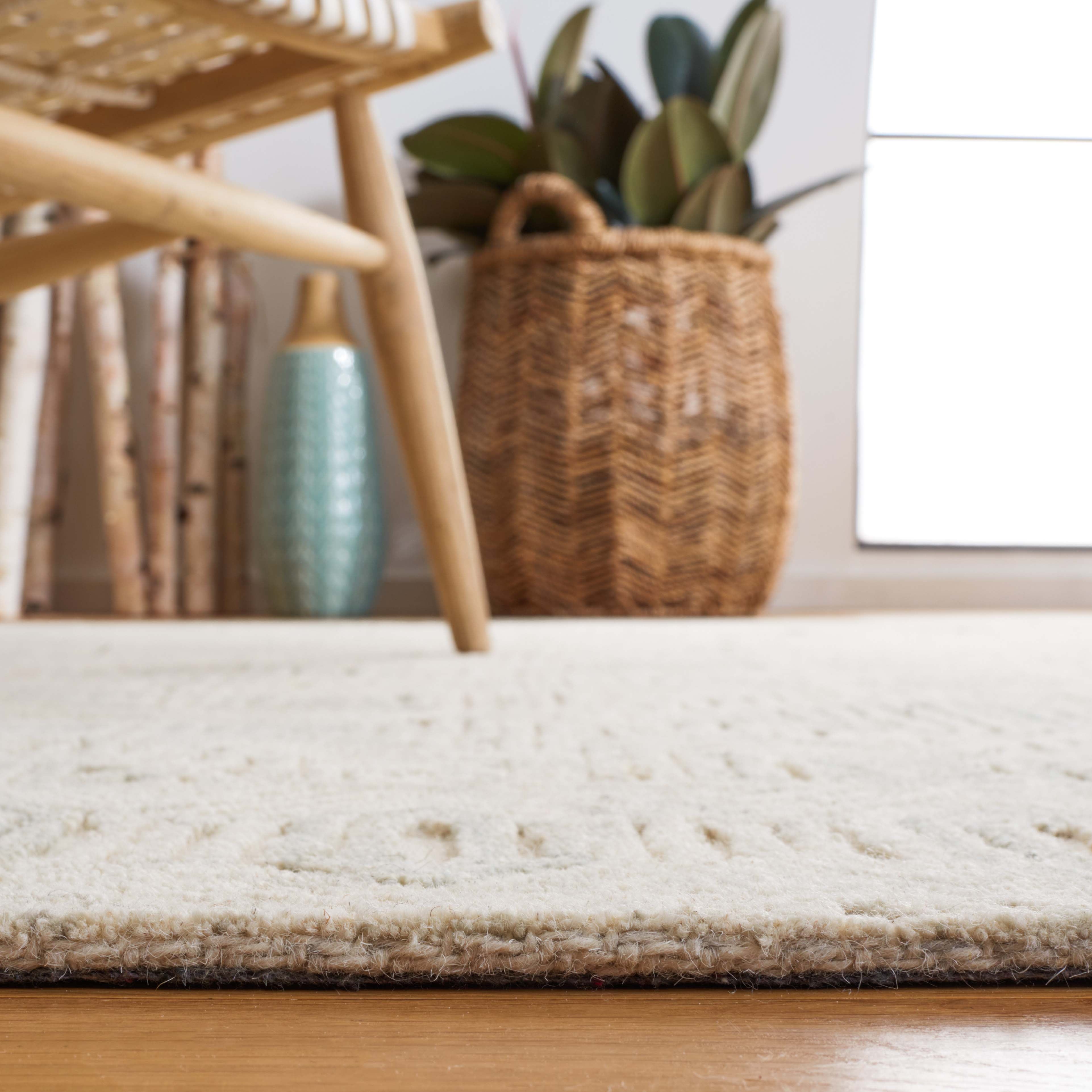 Safavieh Ikat 804 Rug, IKT804 - Ivory / Grey