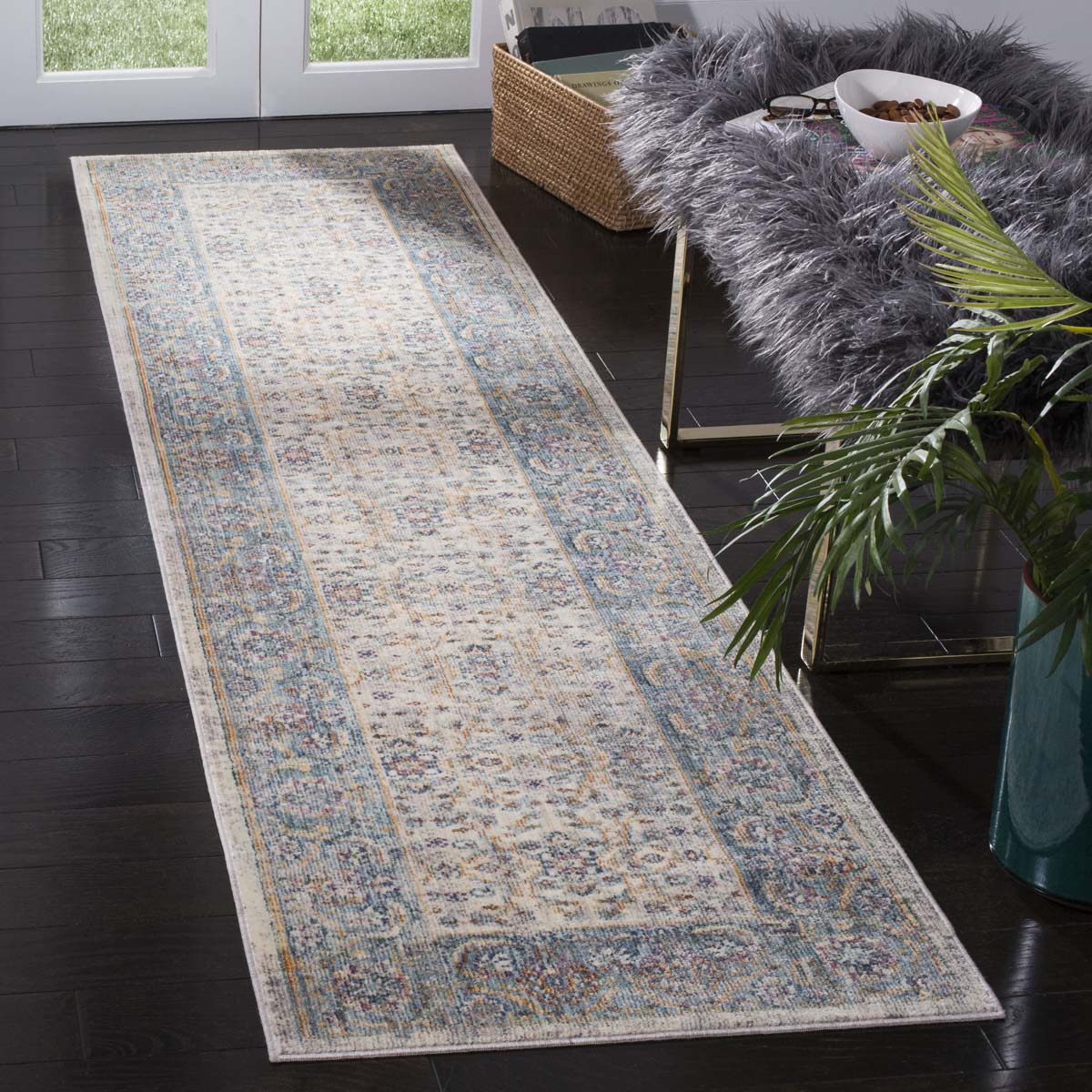 Safavieh Illusion 701 Rug, ILL701 - Cream / Light Blue