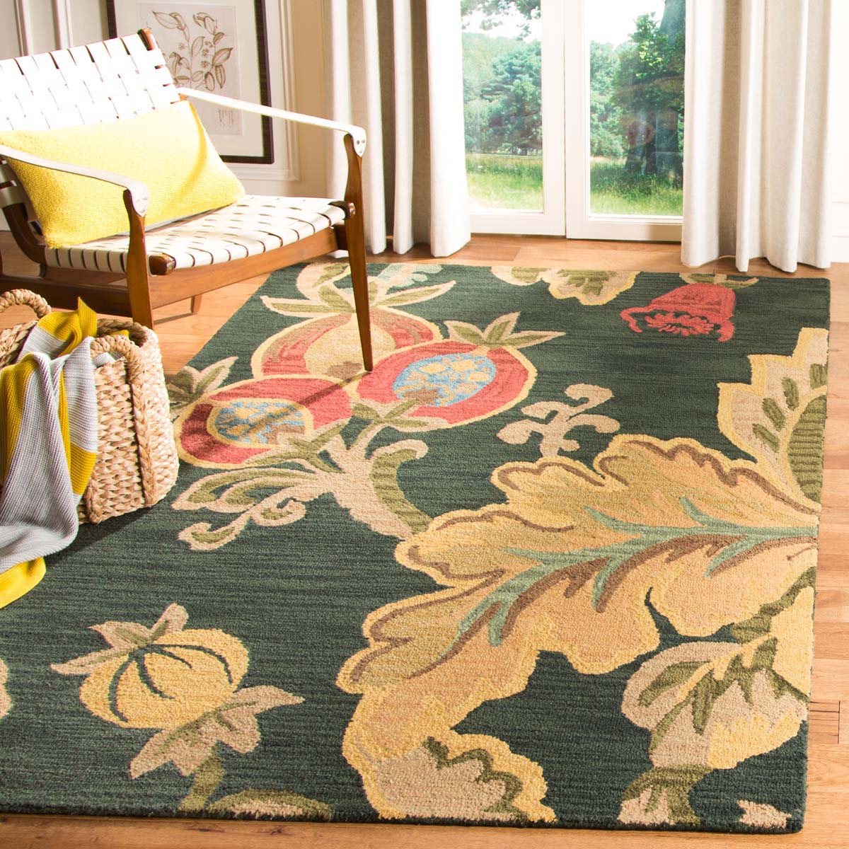 Safavieh Jardin 324 Rug, JAR324 - Black / Multi