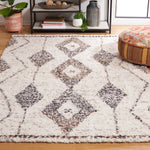 Safavieh Jericho Shag 102 Rug, JER102 - Ivory / Black
