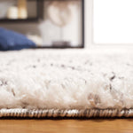 Safavieh Jericho Shag 104 Rug, JER104 - Ivory / Black