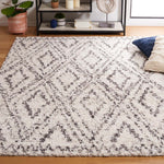 Safavieh Jericho Shag 104 Rug, JER104 - Ivory / Black