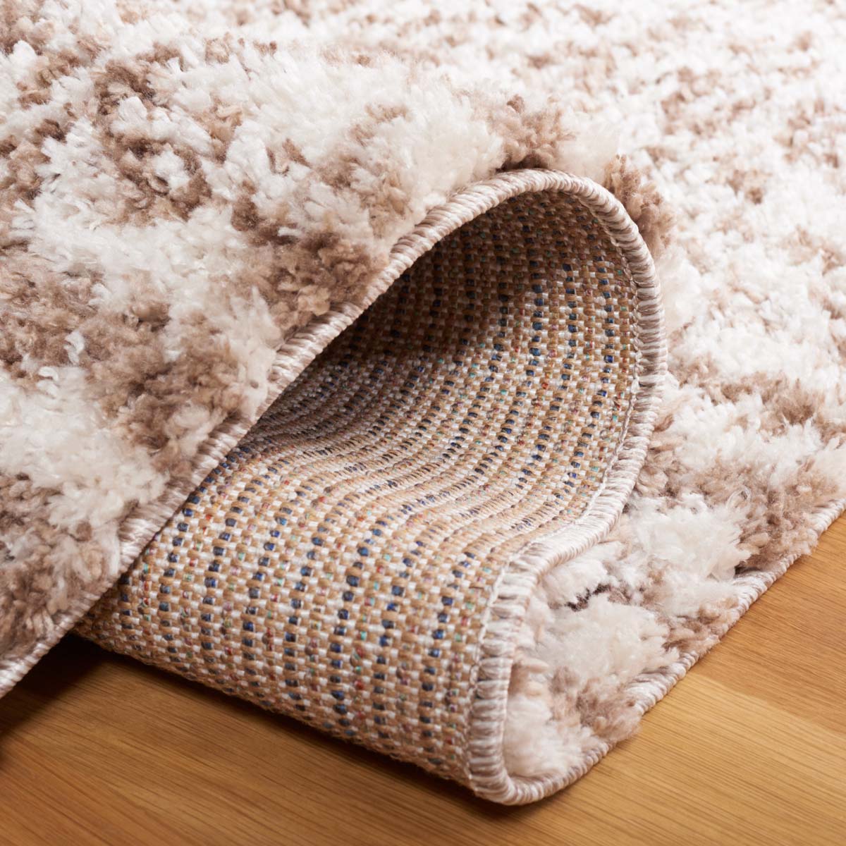 Safavieh Jericho Shag 106 Rug, JER106 - Taupe / Ivory