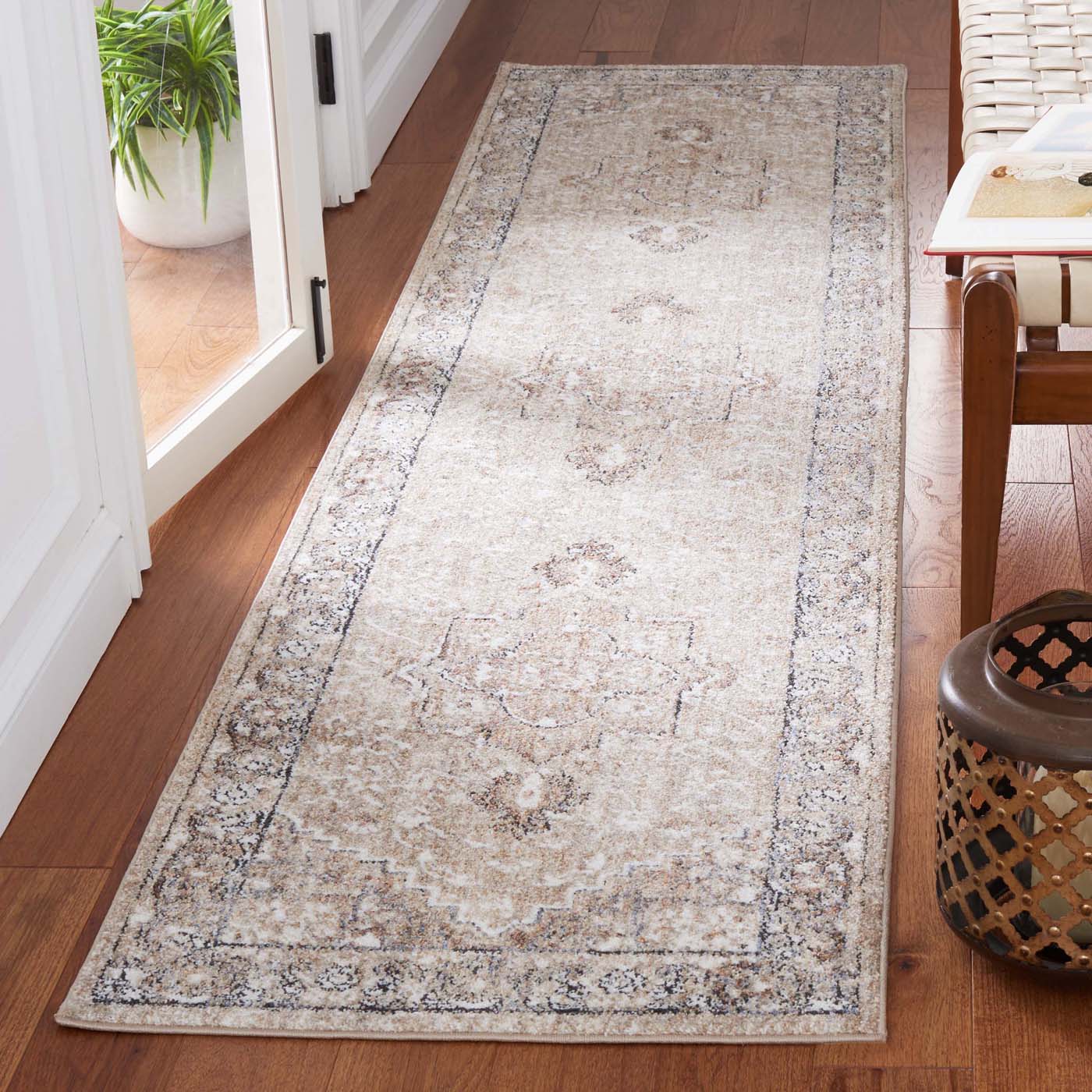 Safavieh Jasmine 318 Rug, JSM318 - Ivory / Beige