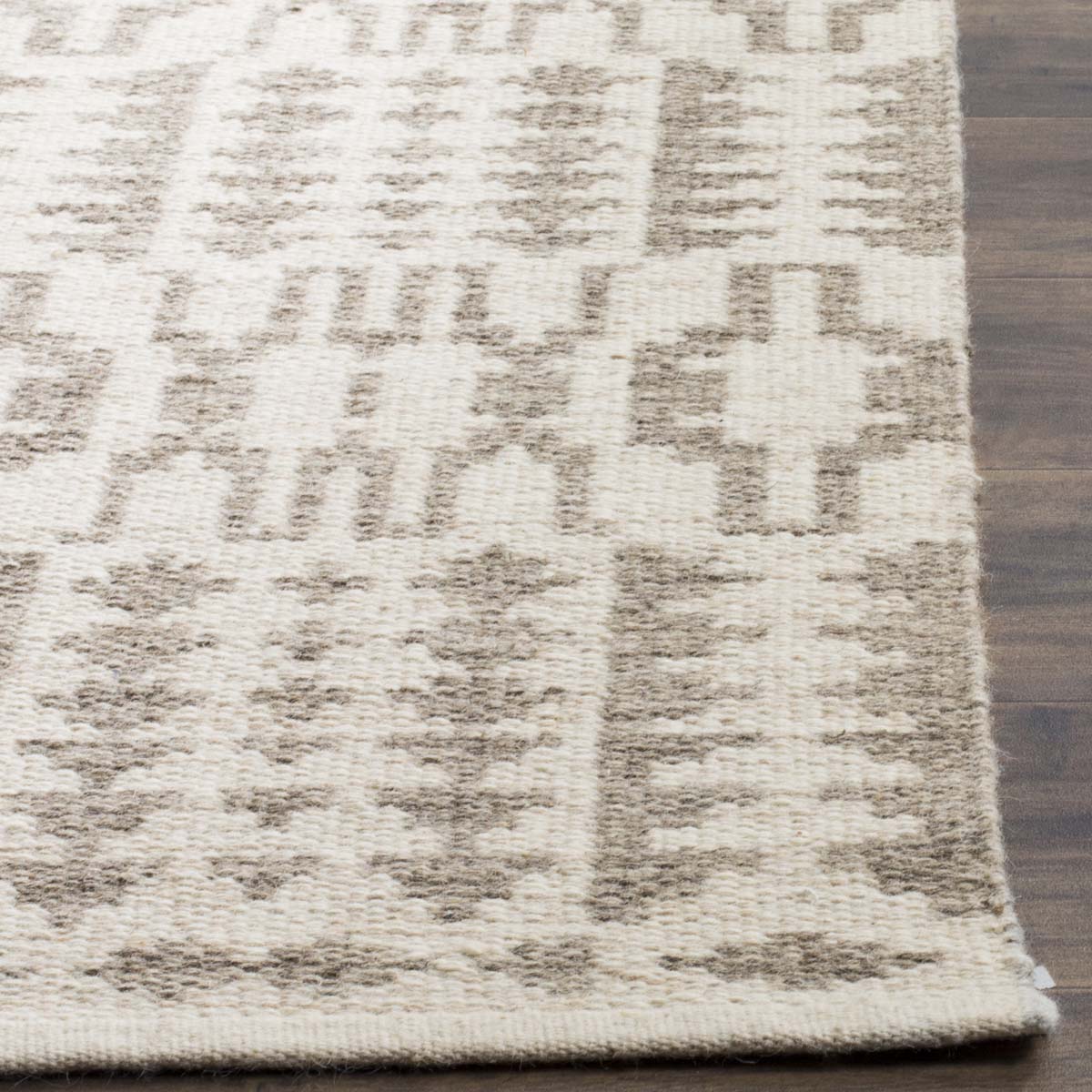 Safavieh Kilim 352 Rug, KLM352 - Ivory / Grey