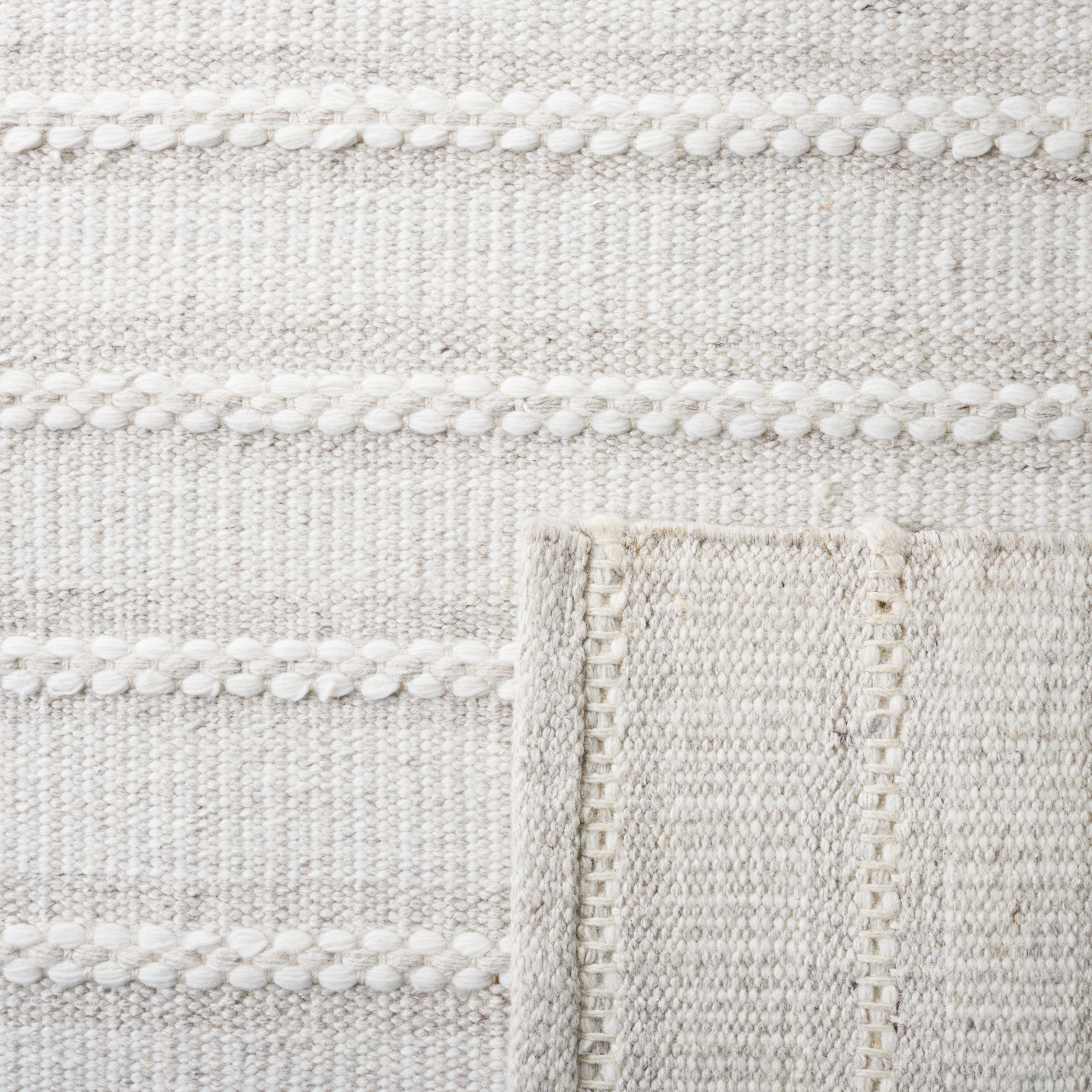 Safavieh Kilim 450 Rug, KLM450 - Light Grey / Ivory