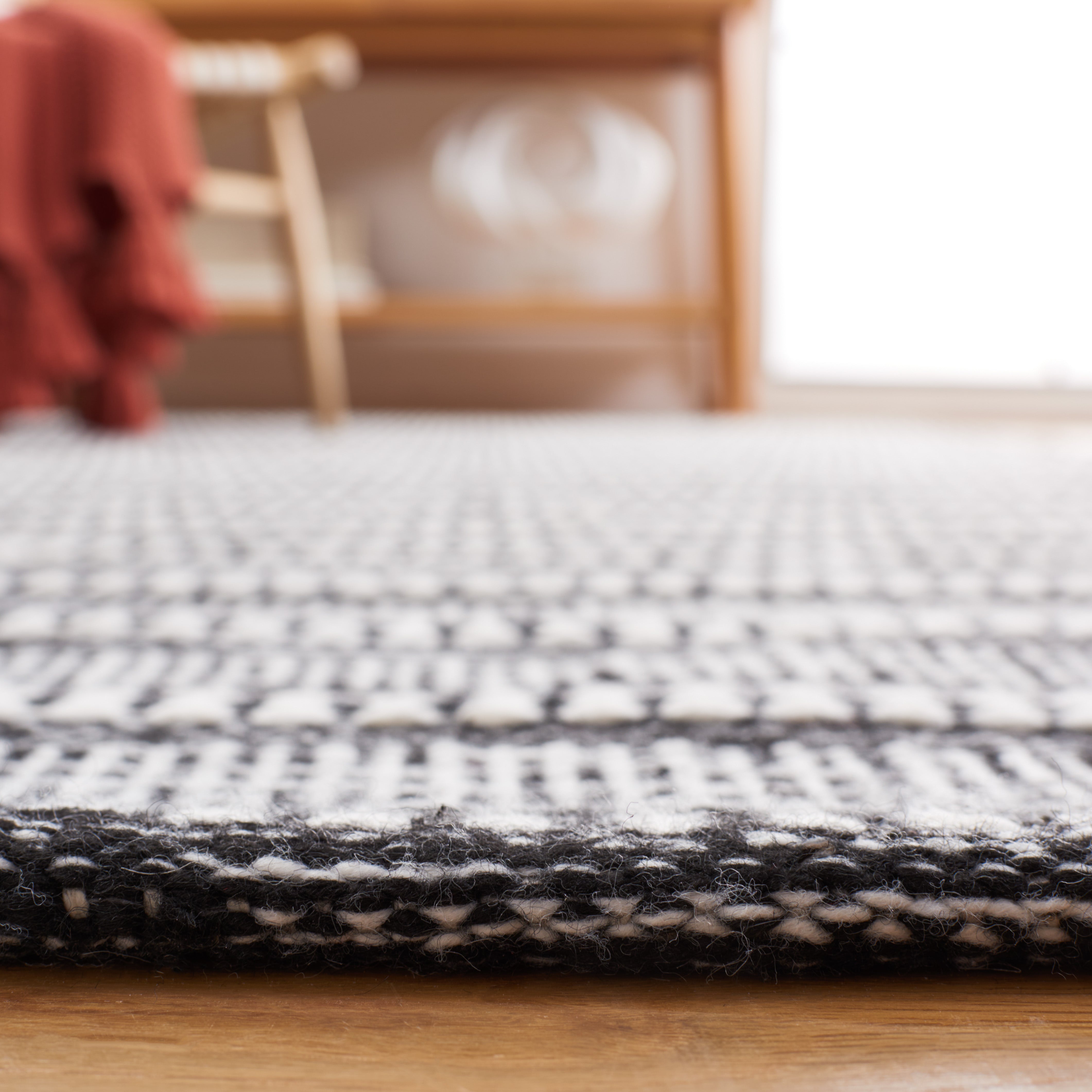 Safavieh Kilim 450 Rug, KLM450 - Black / Ivory