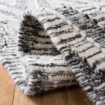 Safavieh Kilim 519 Rug, KLM519 - Black / Cream