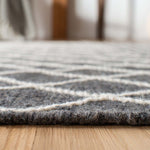 Safavieh Kilim 522 Rug, KLM522 - Charcoal / Ivory