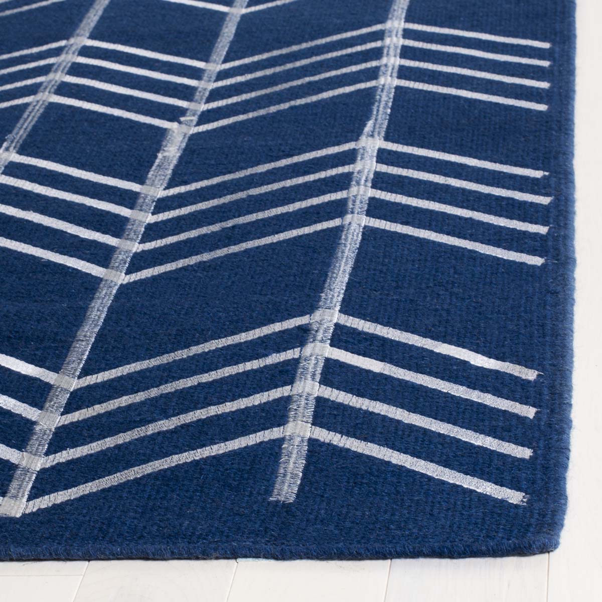 Safavieh Kilim 624 Rug, KLM624 - Navy