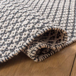 Safavieh Kilim 701 Rug, KLM701 - Black / Ivory